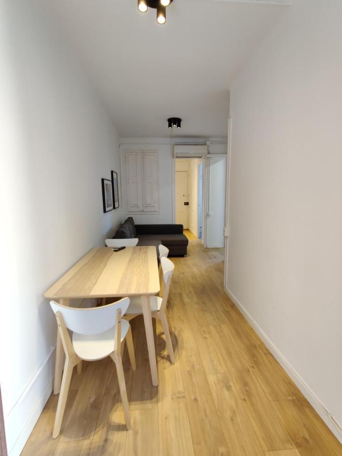 Cozy Apartment In Gracia Barcelona Luaran gambar